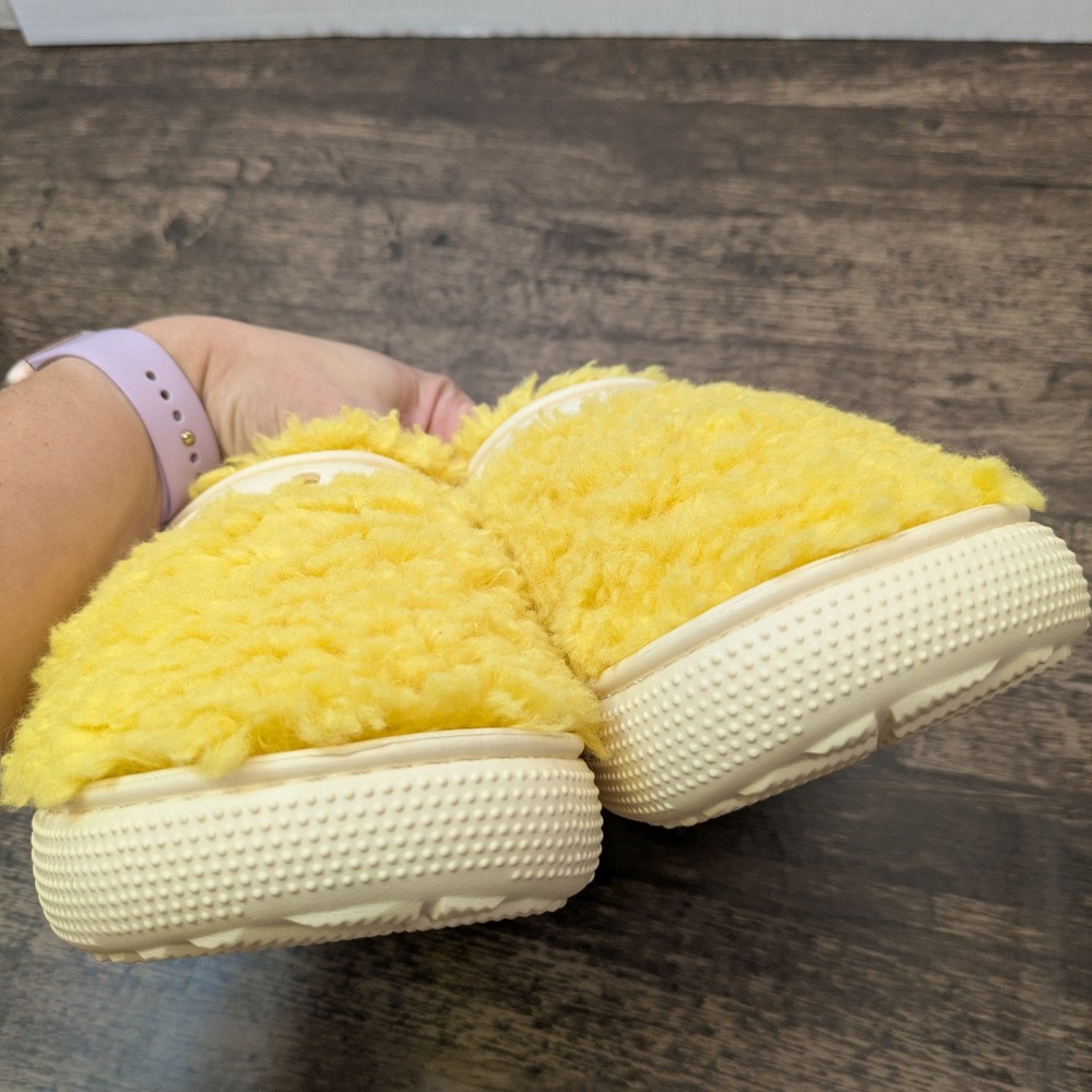 Crocs The Thing Fuzzy Clogs Sunflower Yellow M7 W9 211327 Sherpa Winter Dopamine - Picture 4 of 10